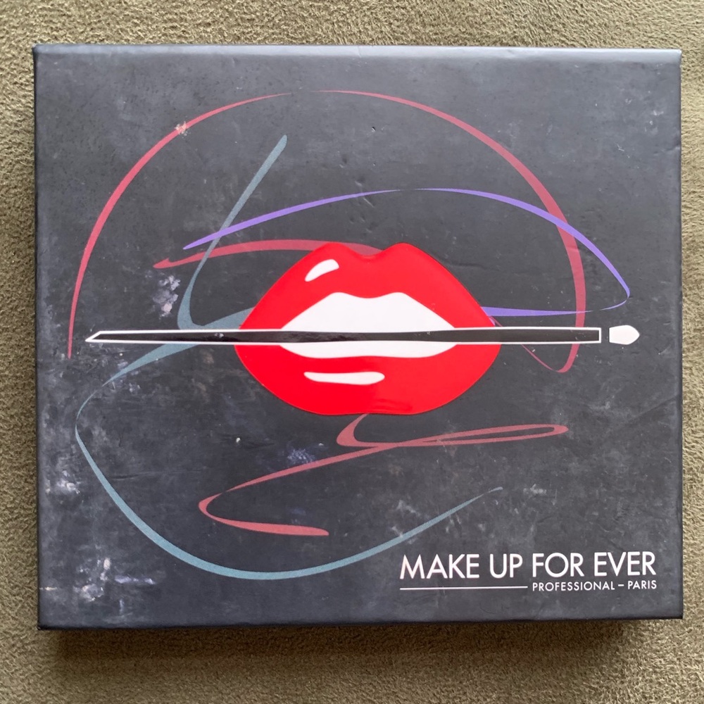 Make Up For Ever Eyeshadow Palette 9